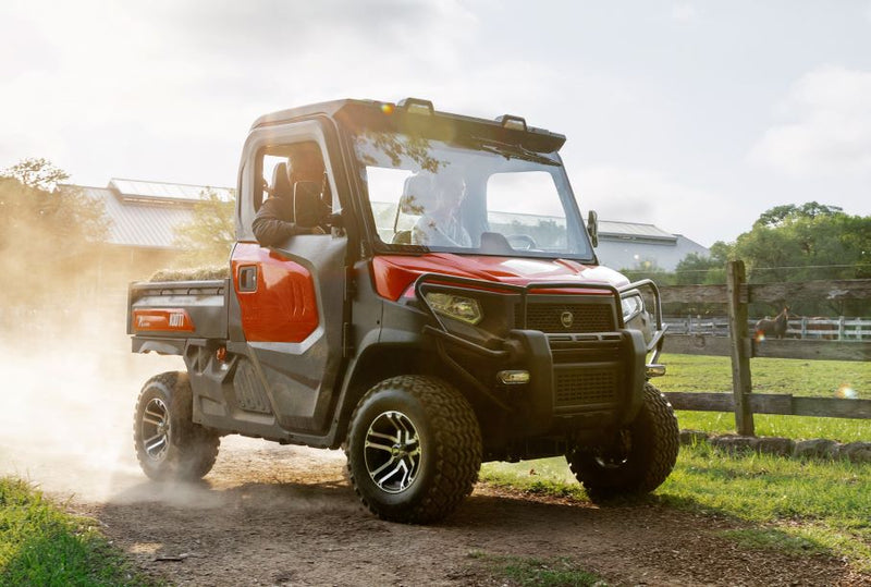 KIOTI K9 2410C UTV ar kabīni un 4x4 piedziņu