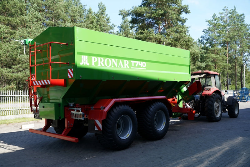 PRONAR T743