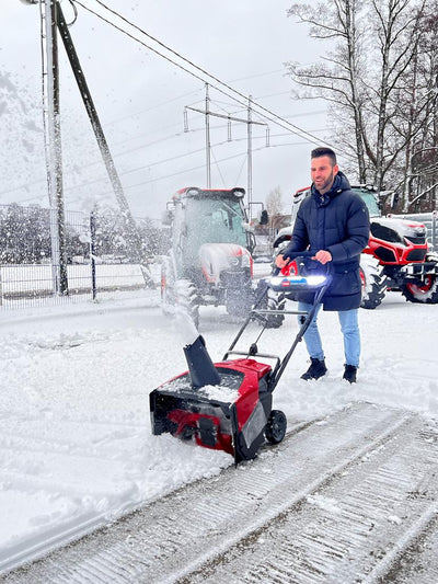 Akumulatora elektriskais sniega pūtējs (53 cm) 60V MAX*, 31853T