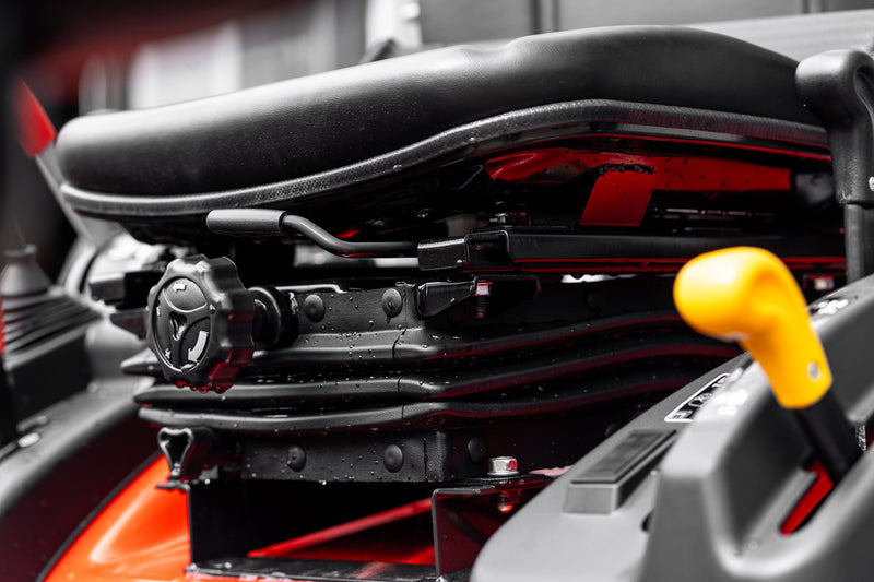 Kioti CS2520H kompakttraktors (25 ZS, 4x4), Akcija